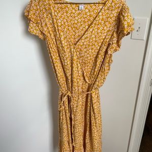 Old Navy yellow floral maxi dress